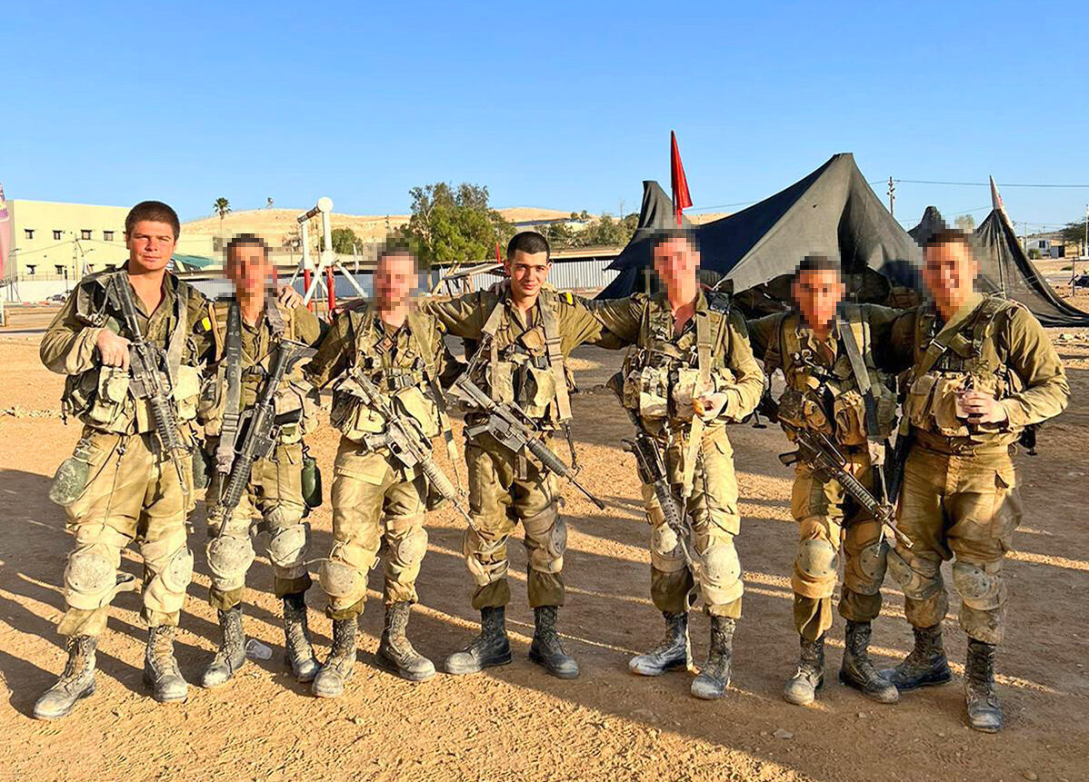https://assets.maozisrael.org/images/Articles/Eiten-Platoon-2x-scale.jpg